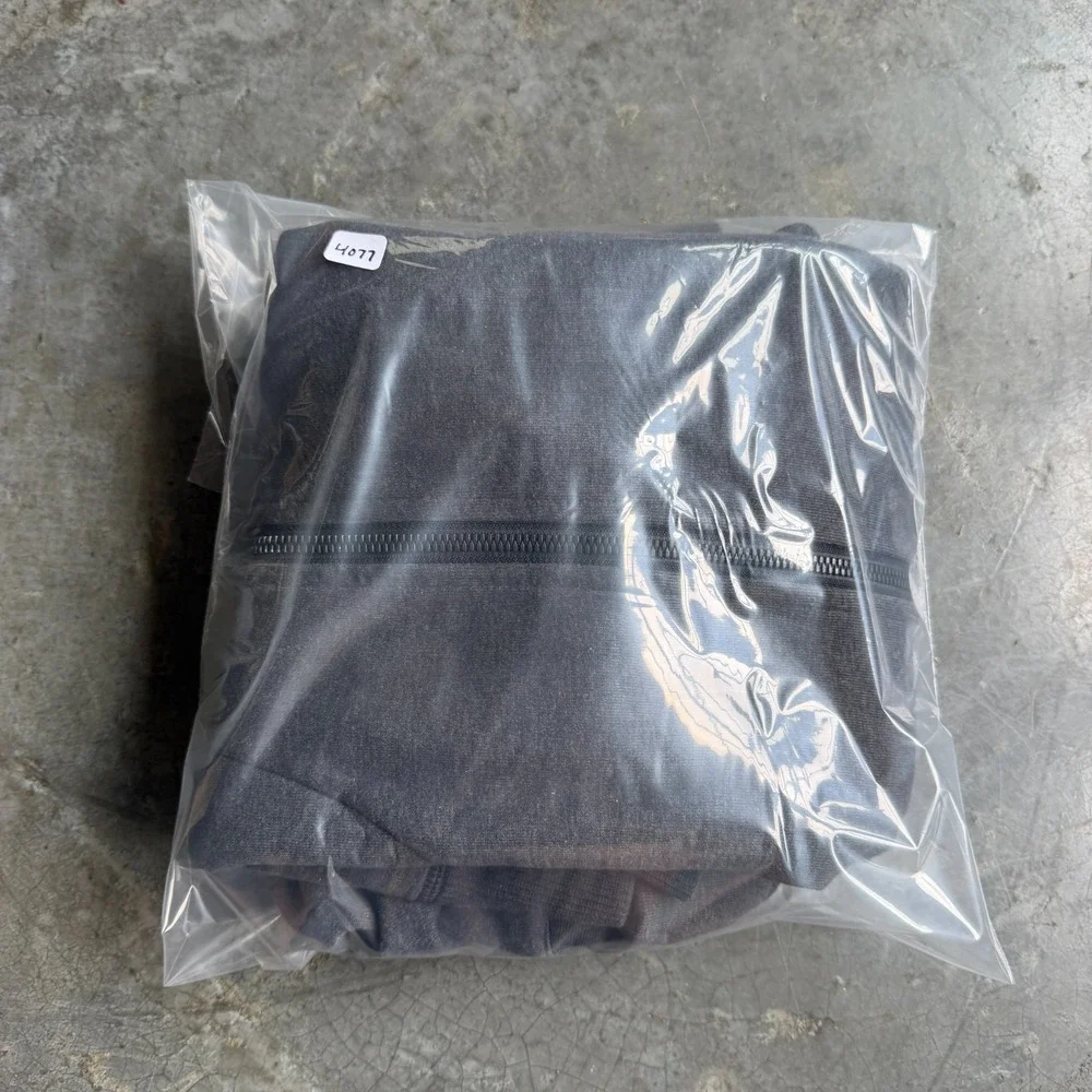 Lululemon Hug it Out Jacket Charcoal Gray Activewear Womens 18x22 Yoga Training
